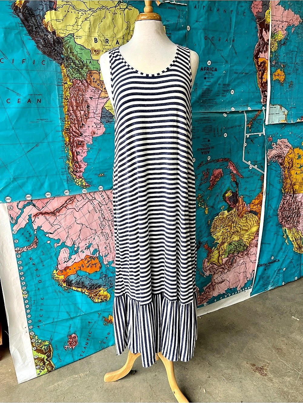 Tommy Bahama Striped Maxi Dress in Blue & White Size Large